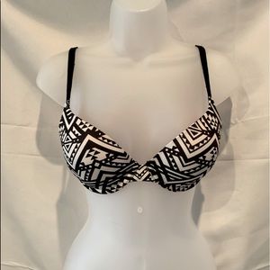 PINK Victoria’s Secret Multiway Straps Print Push Up Bra Underwire Size 32D